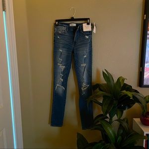 NWT Abercrombie & Fitch Super Skinny Mid-Rise Jean 27 Long